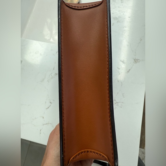 Monogram Reverse Dauphine Chain Wallet - Picture 4 of 5